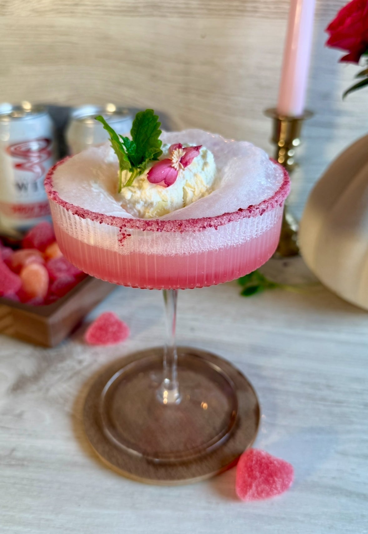 Vit choklad & röda remmar